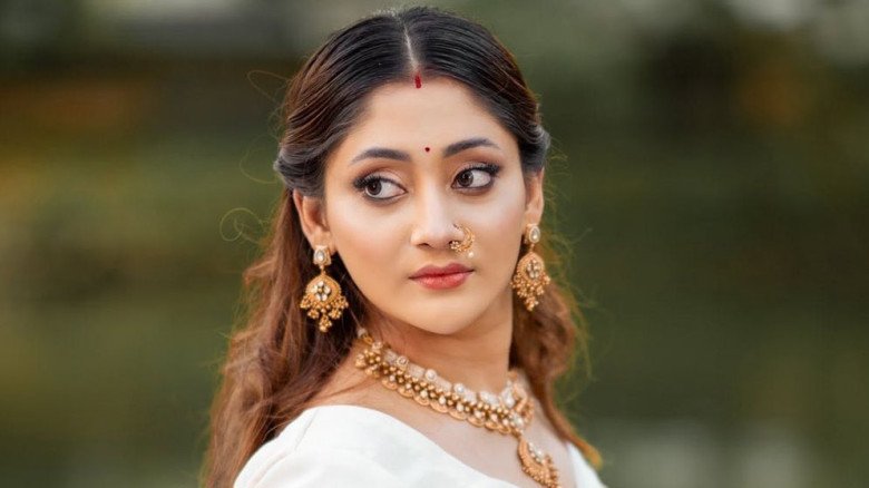 ‘মার্কিন নাগরিকের’ সঙ্গে পূজার বাগদান নিয়ে গুঞ্জন...