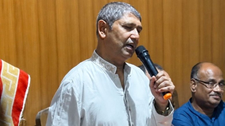বিএনপি সরকার হাওয়ায় ভেসে আসেনি: আযম খান