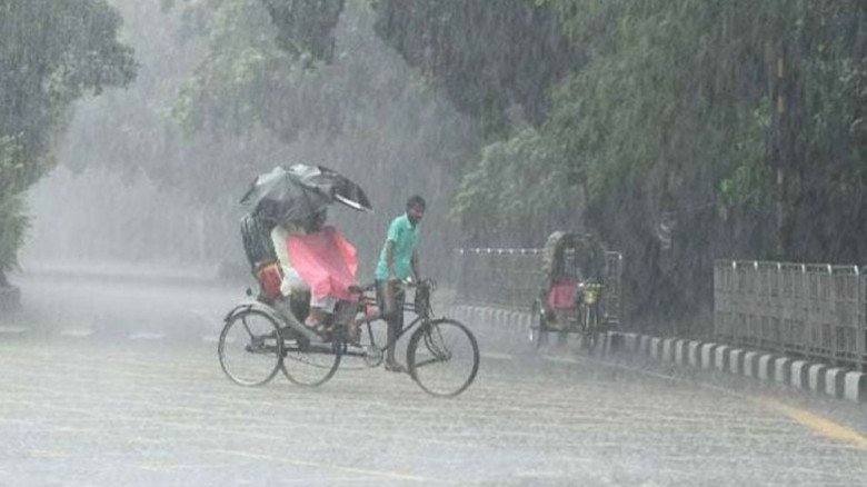তিন বিভাগে অতিভারি বৃষ্টির আভাস
