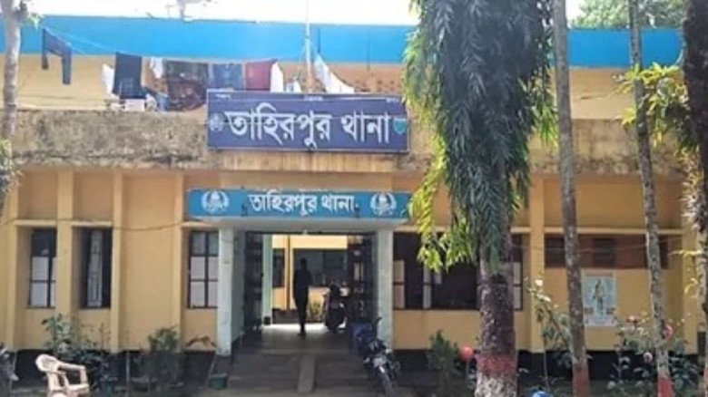 কৃষককে  কুপিয়ে হত্যা