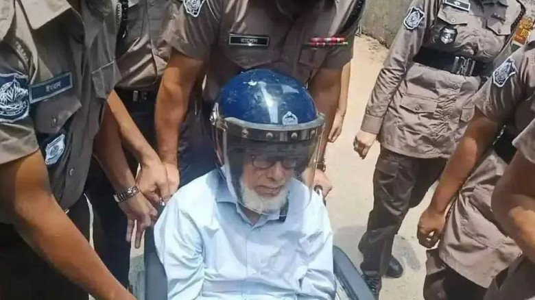 আদালতের অনুমতি ছাড়া দেশত্যাগ করতে পারবেন না বিচারপতি খায়রুল 